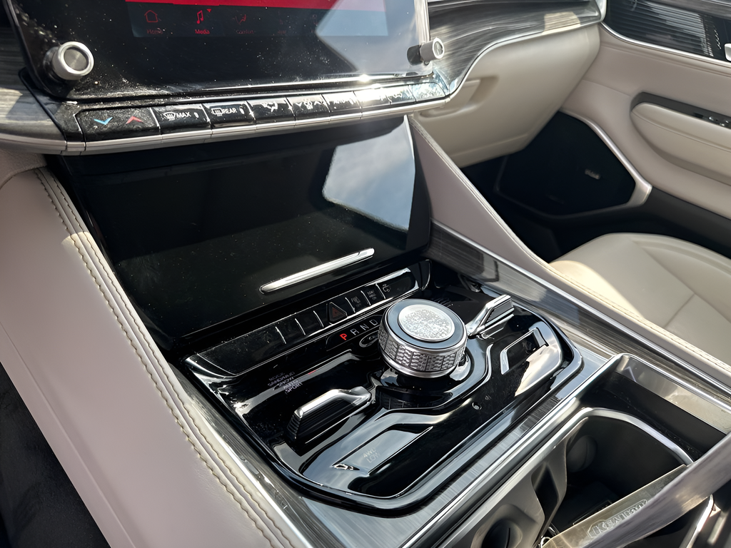 Used Car 2022 Jeep Wagoneer  Series Iii For Sale Under $40,000 In Austin, Texas