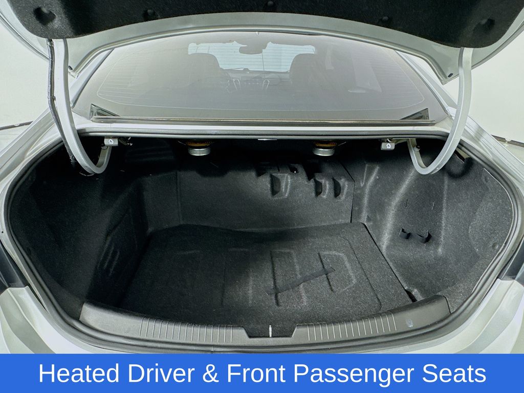 Used Car 2019 Chevrolet Malibu  Hybrid For Sale Under $15,000 In Austin, Texas