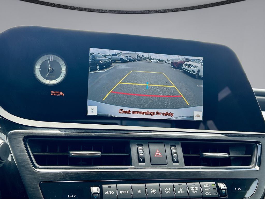 Thumbnail: 2025 Lexus ES - 22
