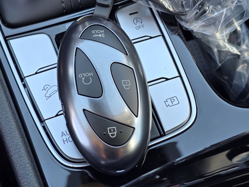 New 2026 White Hyundai SEL image 27