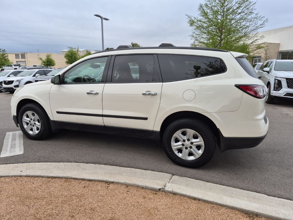 Used Car 2015 Chevrolet Traverse  Ls For Sale Under $10,000 In Austin, Texas