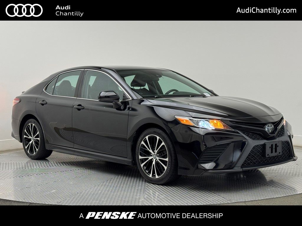 2019 Toyota Camry SE -
                  Chantilly, VA