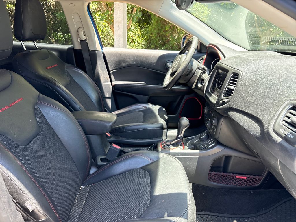 Certified Used 2018 Blue Jeep Trailhawk image 28