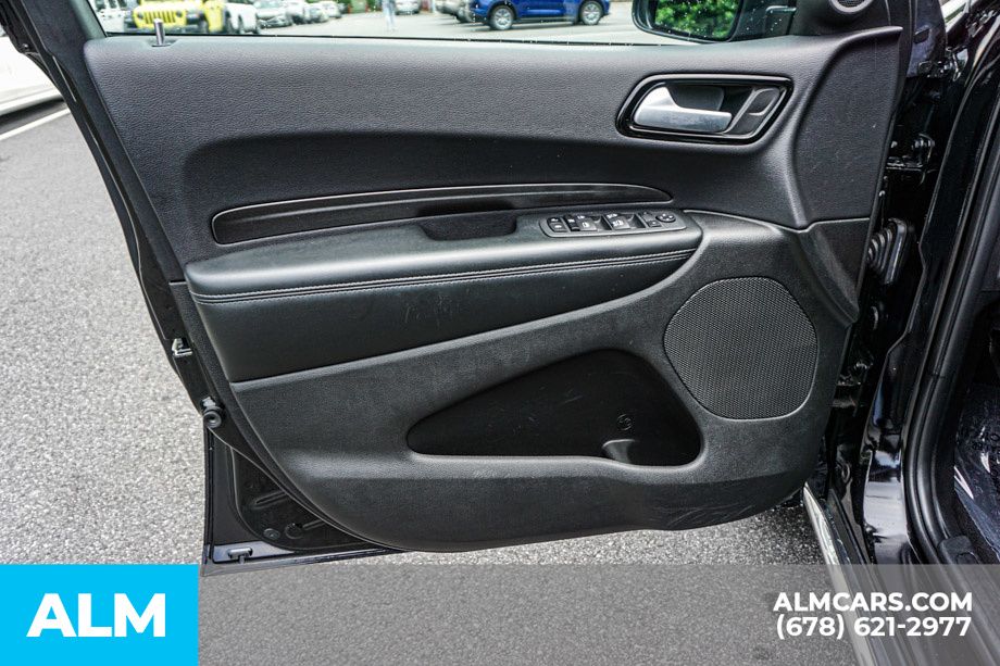 Used 2023 Black Dodge SXT image 43
