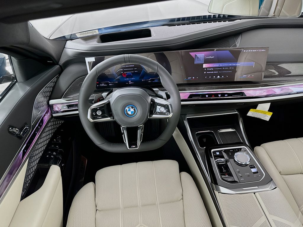 Thumbnail: 2026 BMW 7 Series - 19