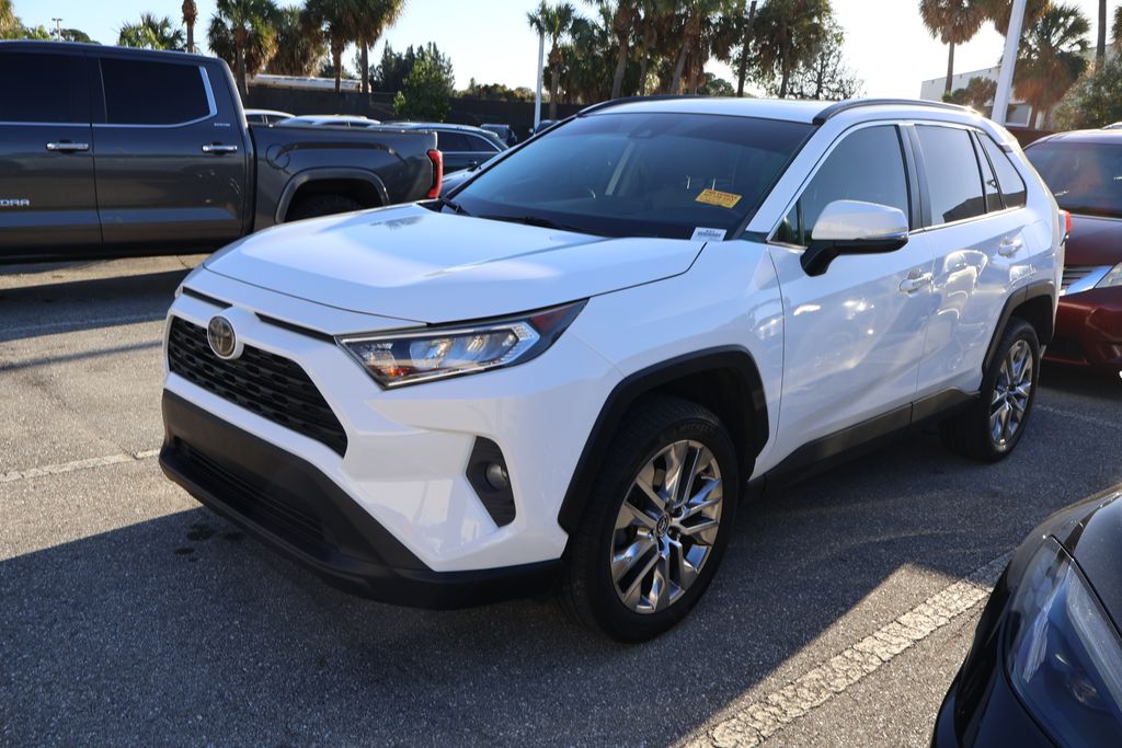Thumbnail: 2020 Toyota RAV4 - 1