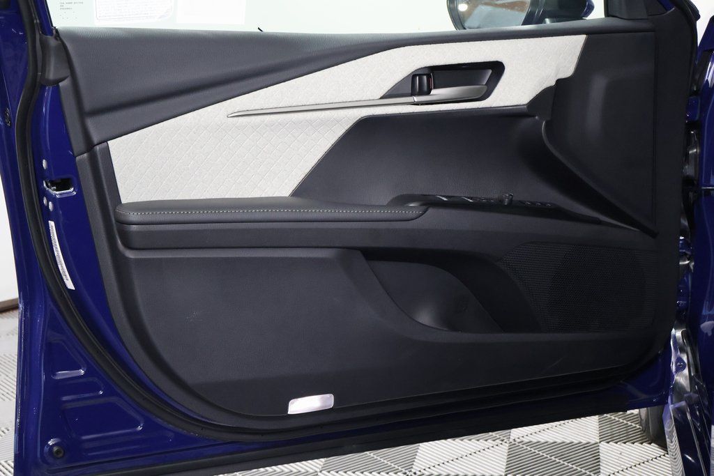 Thumbnail: 2025 Toyota Camry - 12