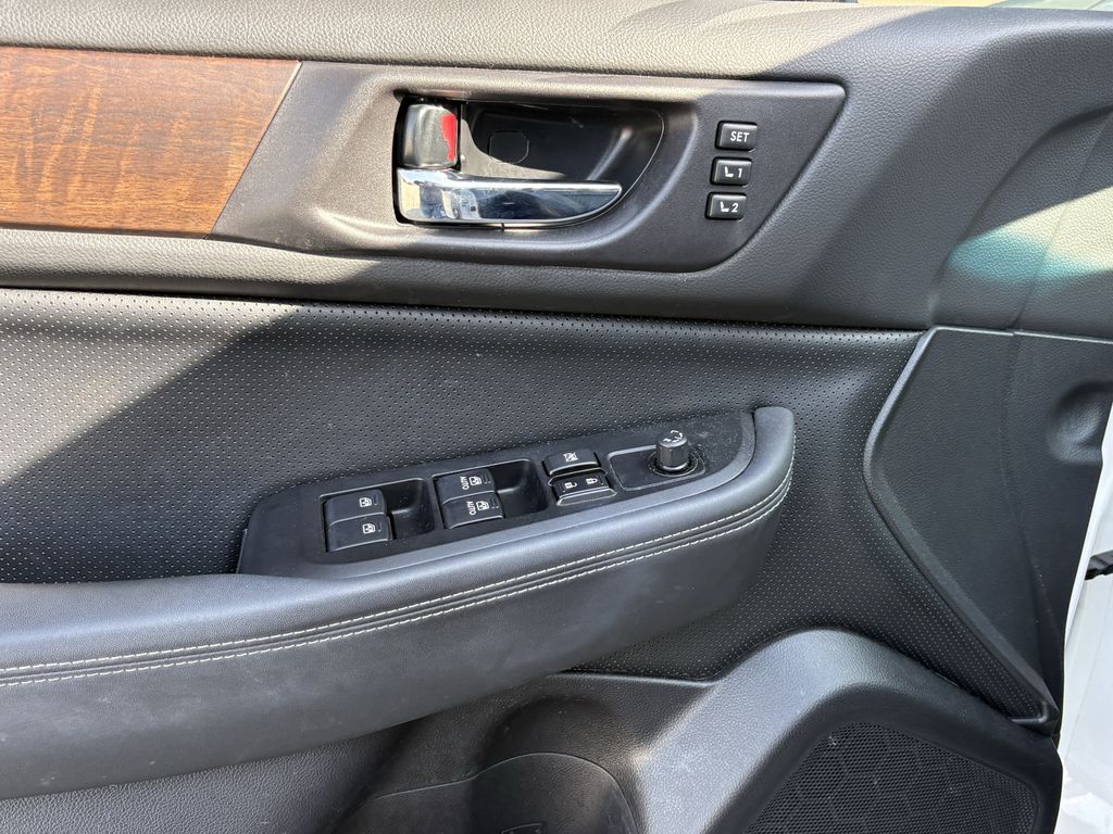 2016 Subaru Outback 2.5i White at Gullo Toyota