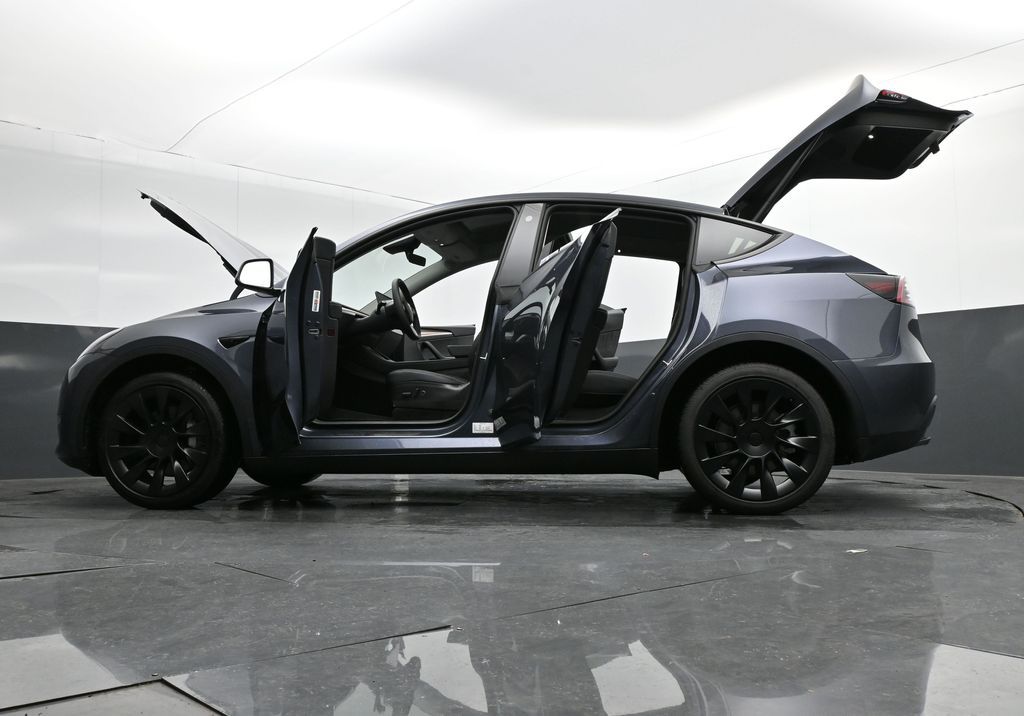 2023 Tesla Model Y Long Range Dual Motor All-Wheel Drive