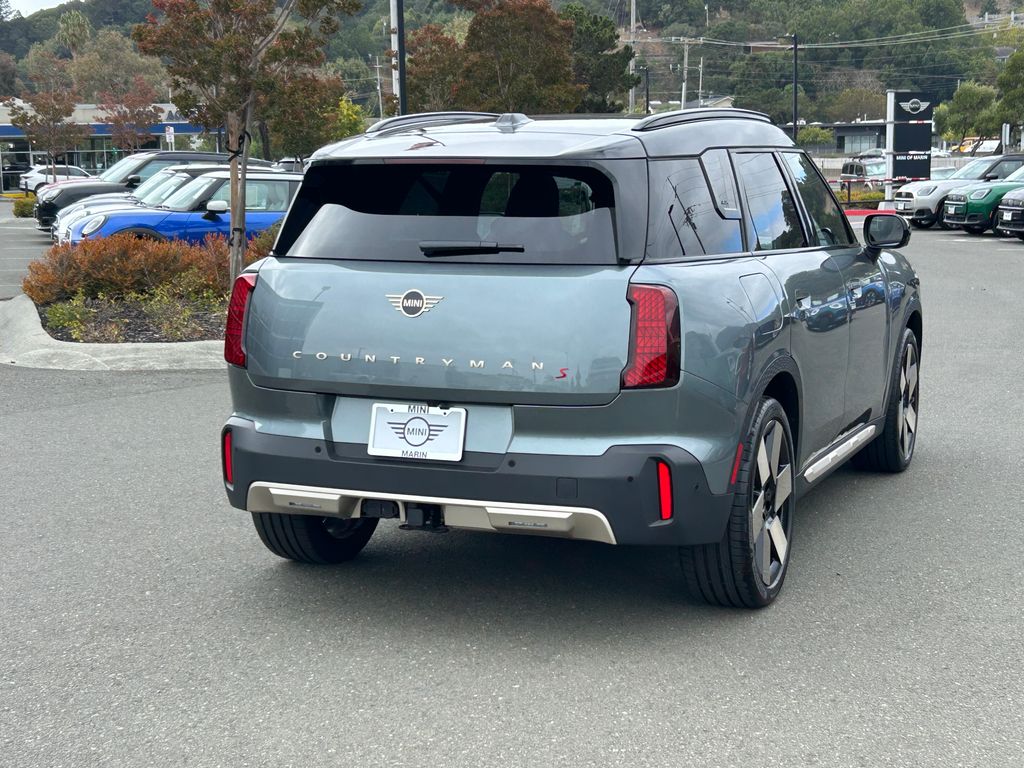 Thumbnail: 2027 MINI Cooper Countryman - 5