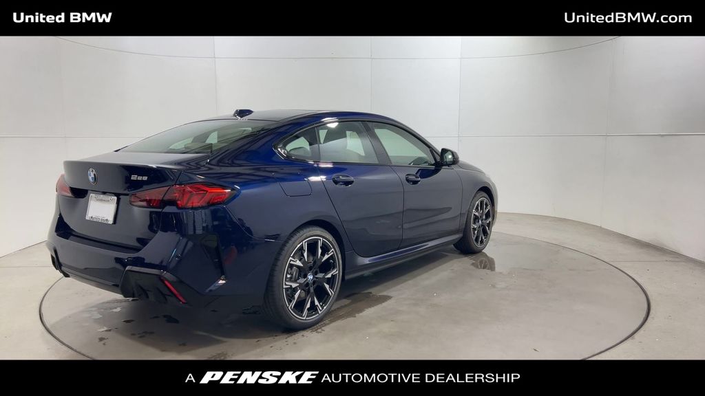 Thumbnail: 2026 BMW 2 Series - 8