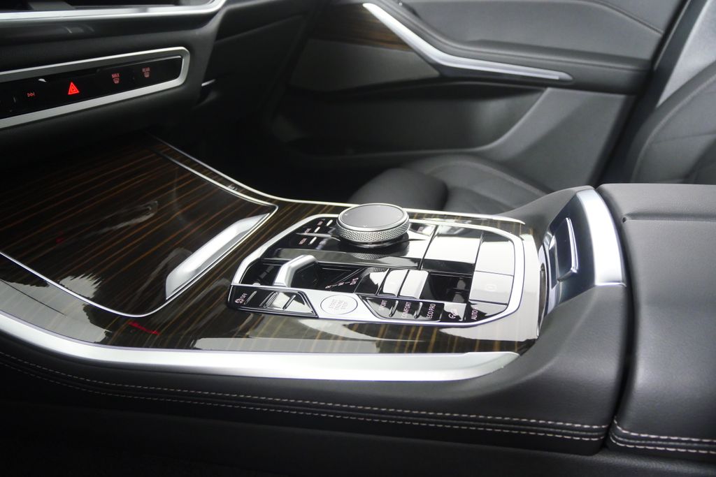 Thumbnail: 2026 BMW X5 - 24