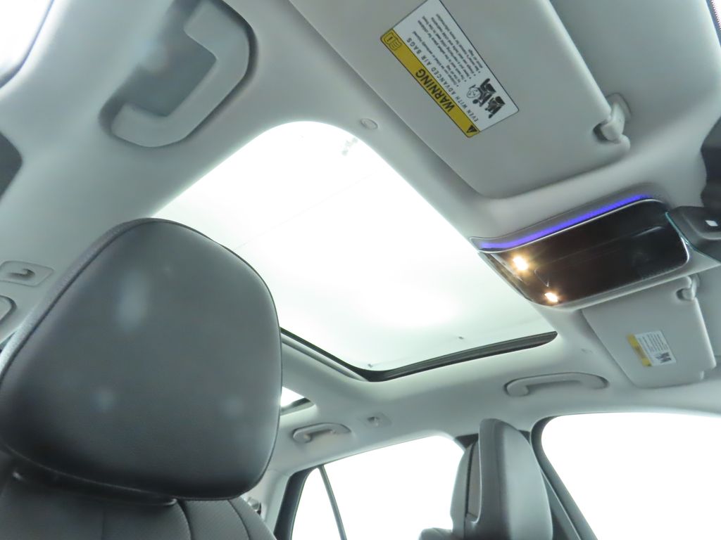 Thumbnail: 2025 Mercedes-Benz E-Class - 19