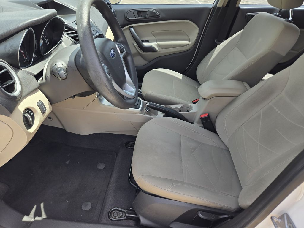 2019 Ford Fiesta SE - 11
