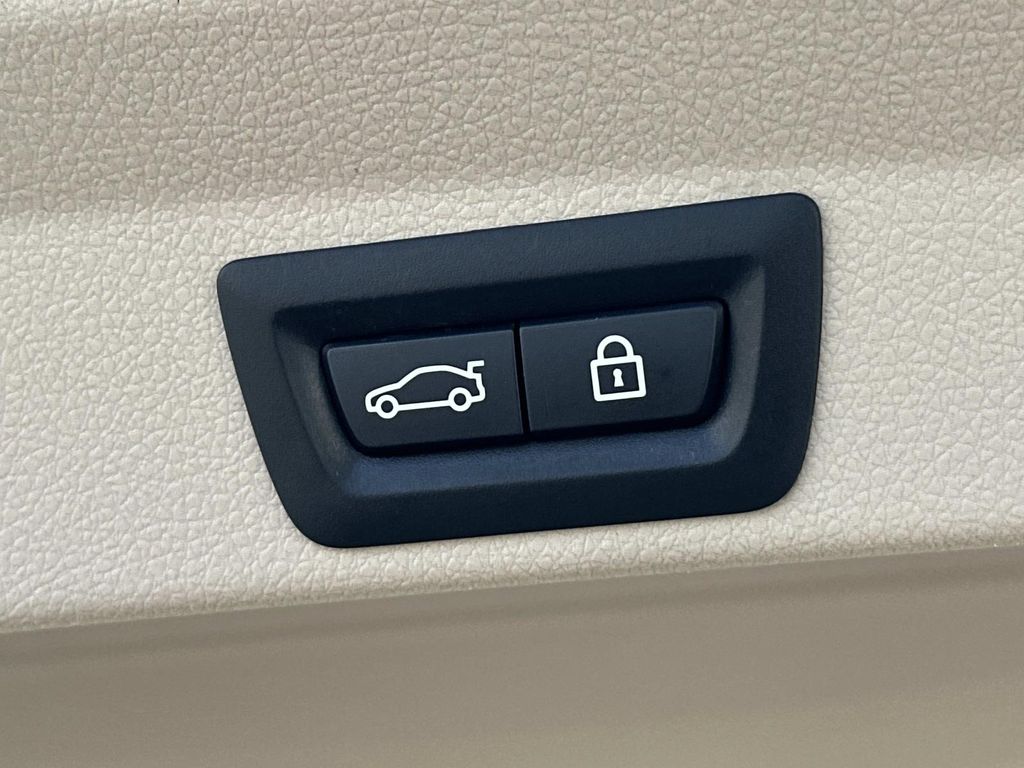 Thumbnail: 2015 BMW 4 Series - 24