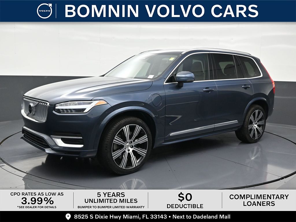 2025 Volvo XC90 T8 Core Bright Theme eAWD