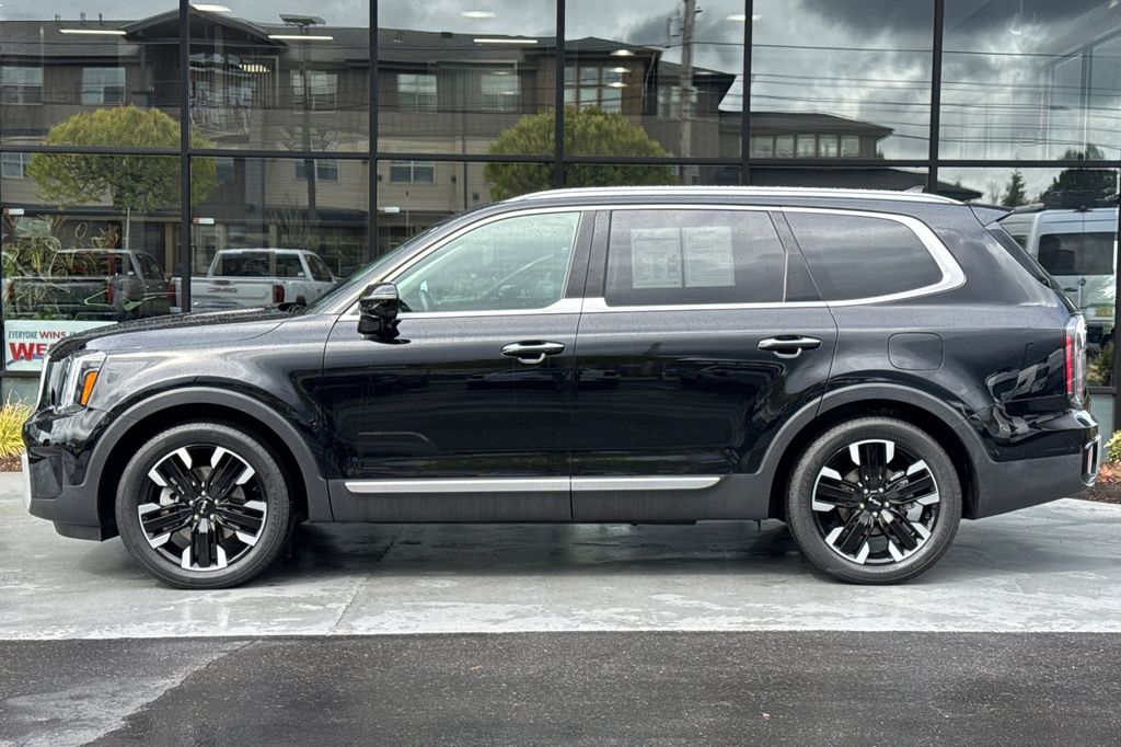 used 2024 Kia Telluride car, priced at $43,907
