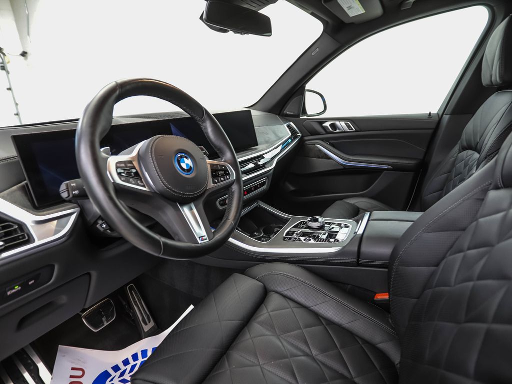 Thumbnail: 2024 BMW X5 - 10