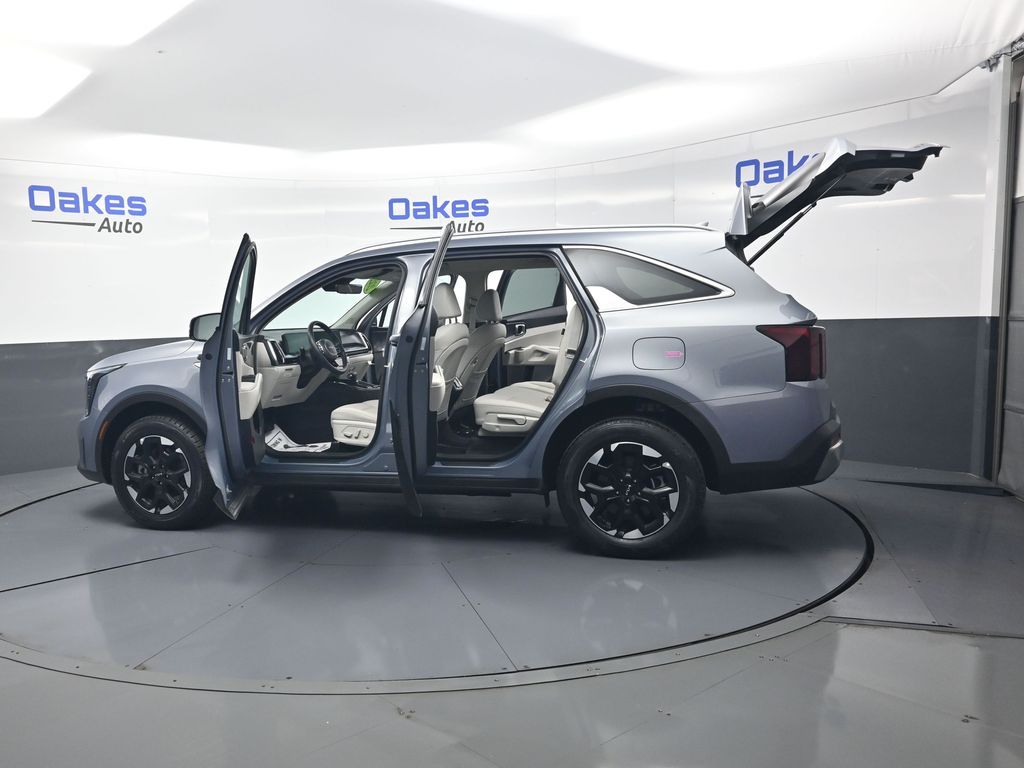 2025 Everlasting Silver Kia Sorento S AWD SUV