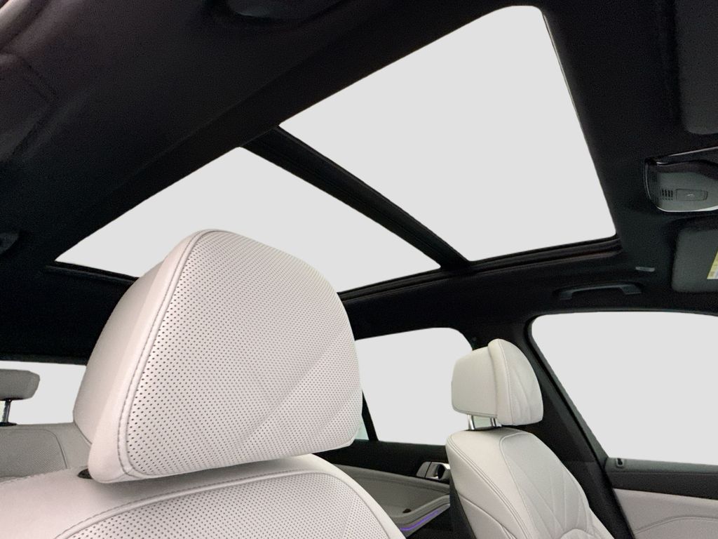 Thumbnail: 2024 BMW X5 - 17