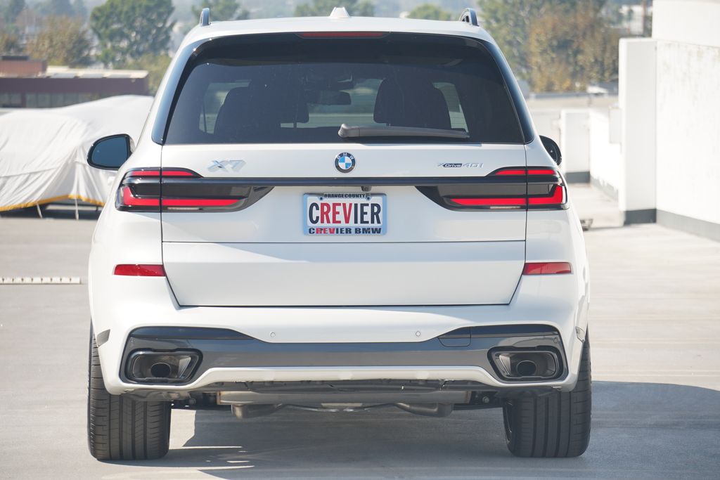 Thumbnail: 2026 BMW X7 - 6