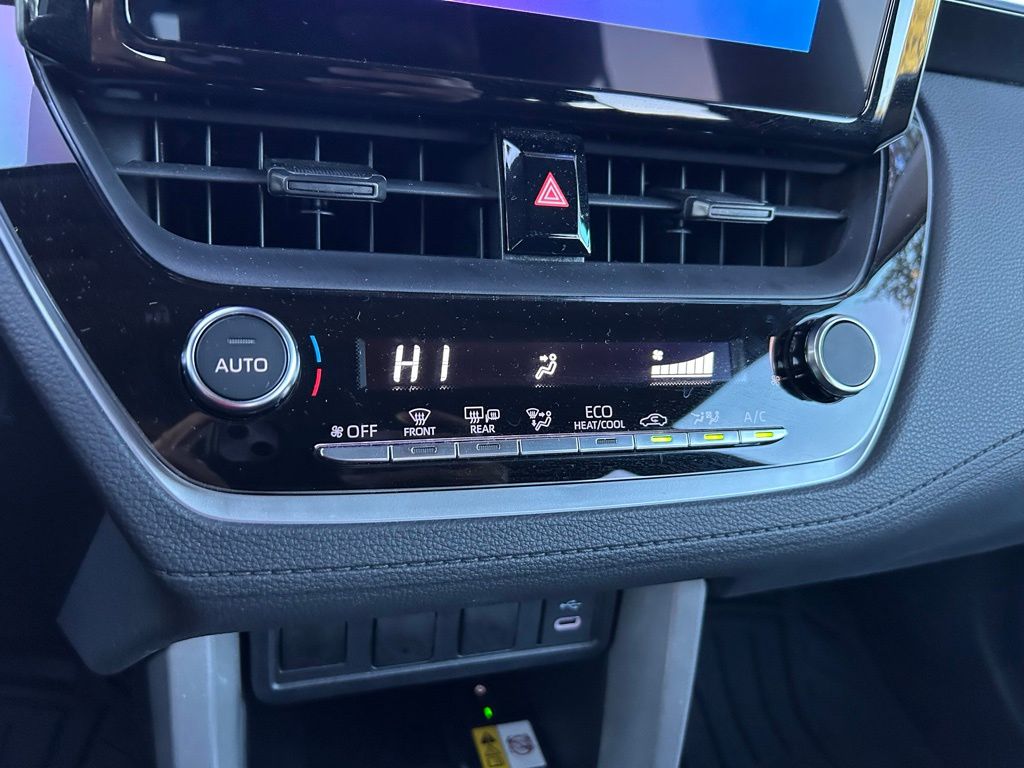 Thumbnail: 2023 Toyota Corolla Cross - 25