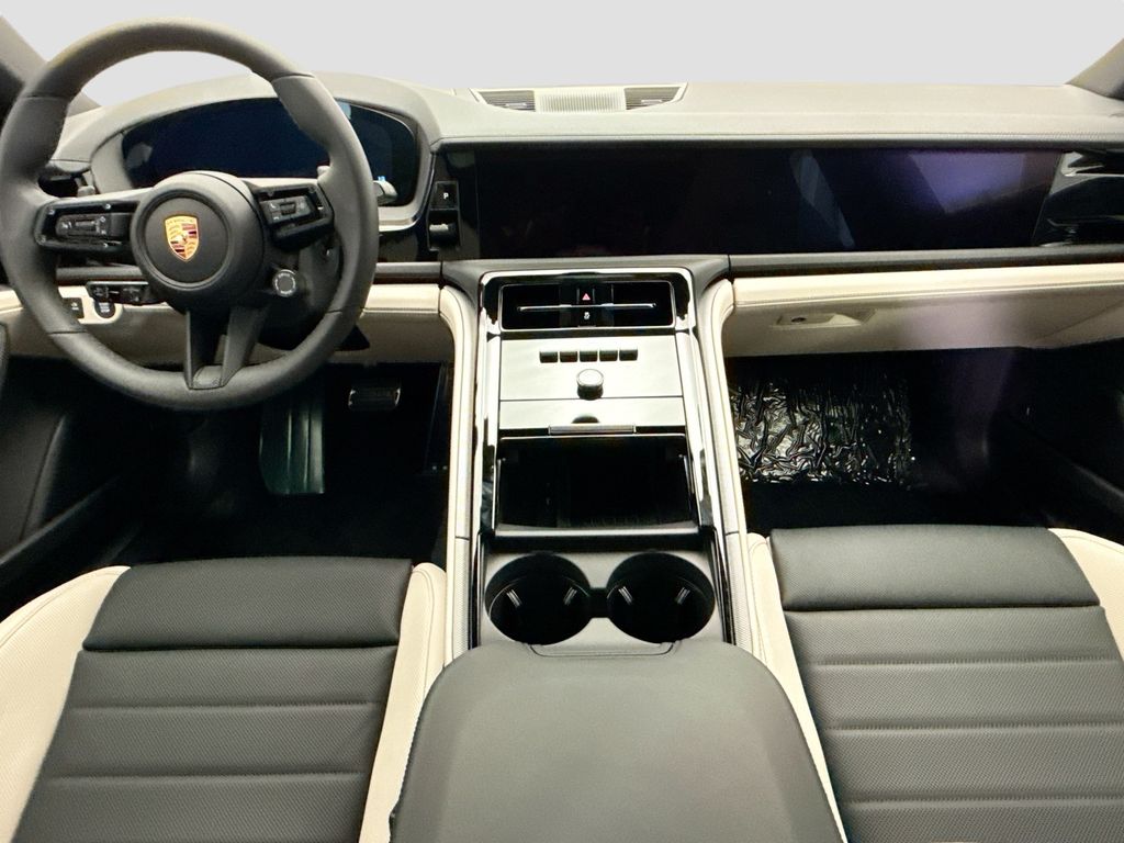 Thumbnail: 2026 Porsche Panamera - 16