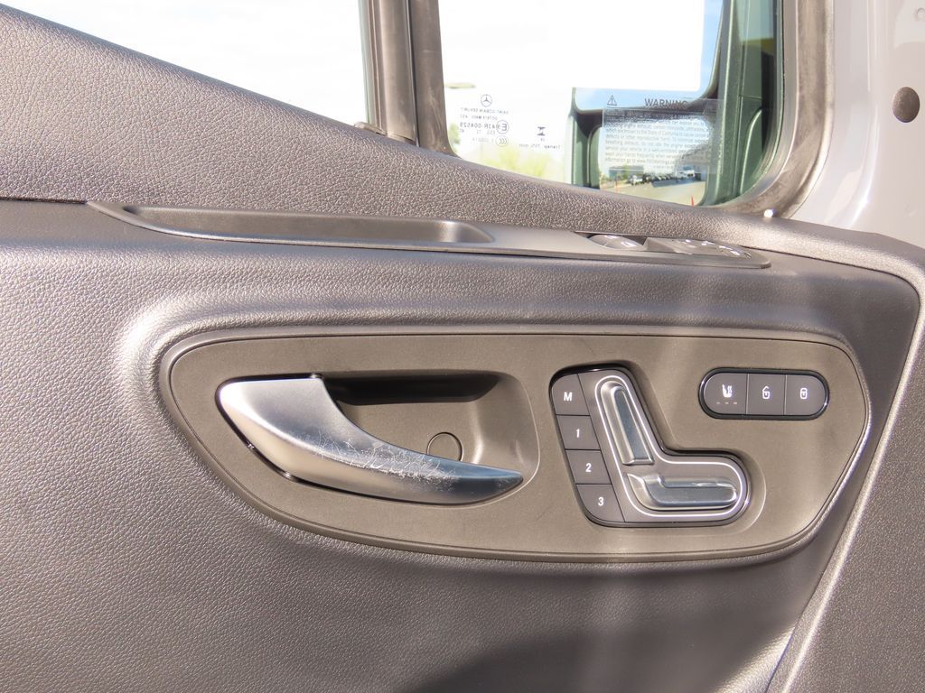 Thumbnail: 2025 Mercedes-Benz Sprinter - 24