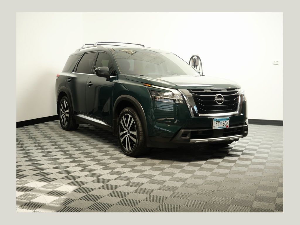 2023 Nissan Pathfinder Platinum 4WD