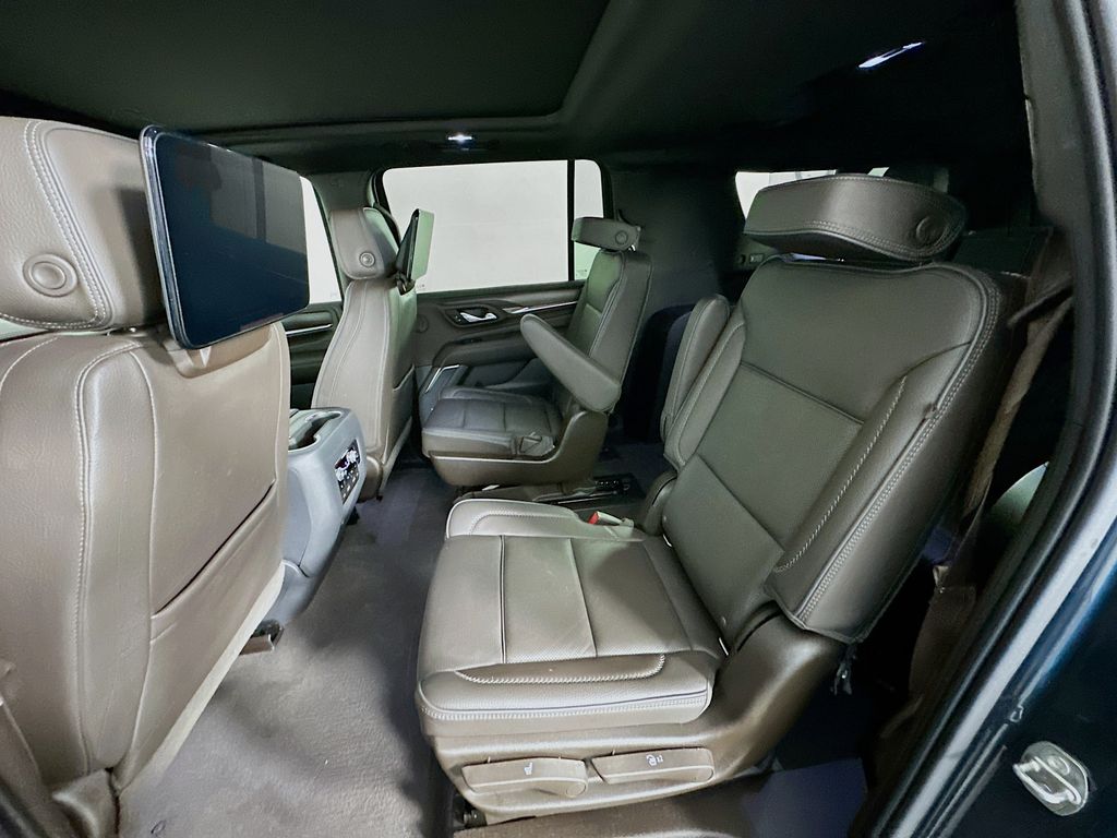 Thumbnail: 2021 GMC Yukon XL - 25