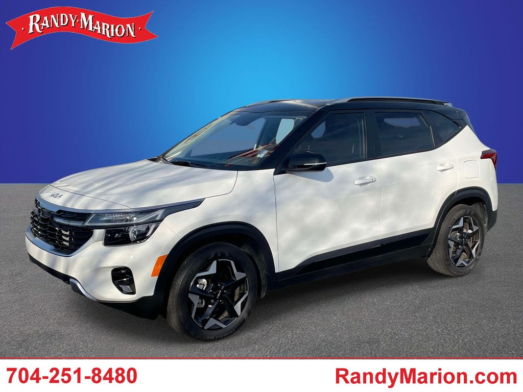 Clear White/Black Roof 2025 Kia Seltos S FWD SUV / Crossover Front-Wheel Drive Continuously Variable Transmission