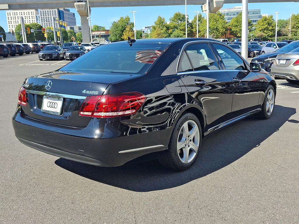 Thumbnail: 2014 Mercedes-Benz E-Class - 4