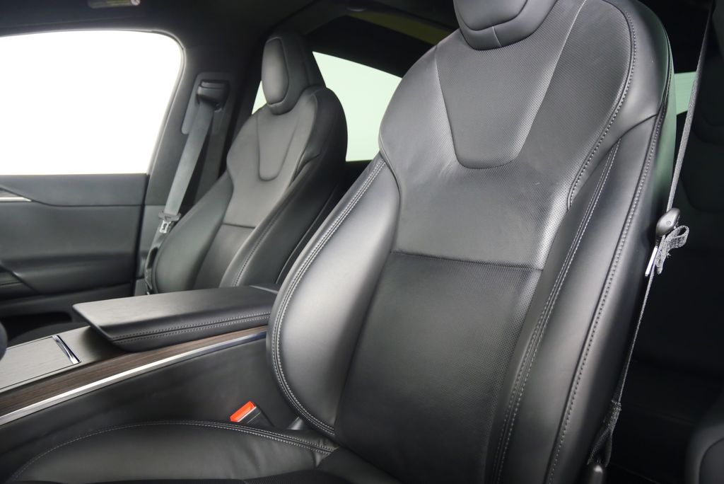 Thumbnail: 2022 Tesla Model X - 11