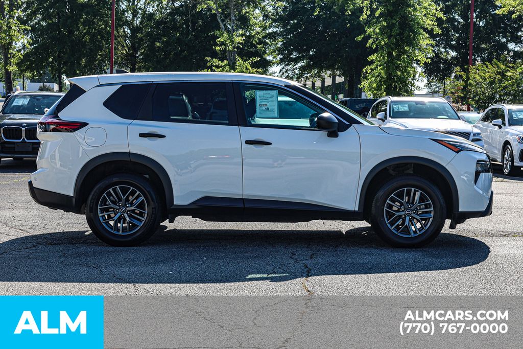 Used 2024 White Nissan S image 10