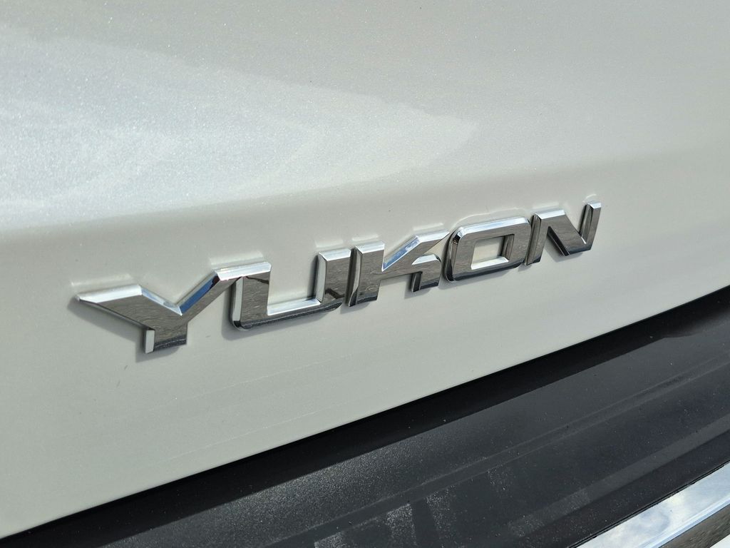 2020 GMC Yukon Denali White at Ultimate Motorsports