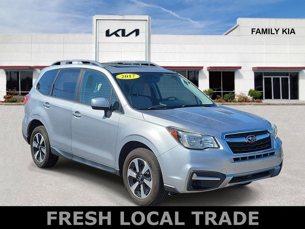 Ice Silver Metallic 2017 Subaru Forester 2.5i Premium SUV / Crossover All-Wheel Drive Continuously Variable Transmission