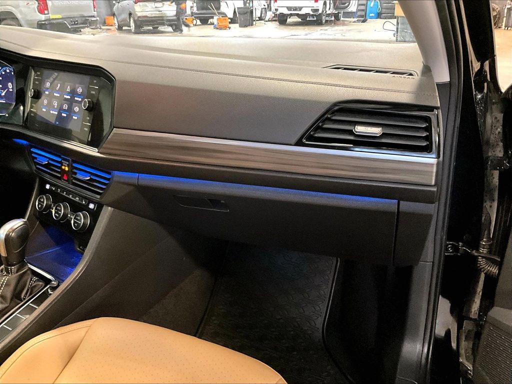 2021 Volkswagen Jetta — photo 13