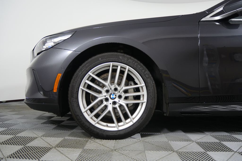 2025 BMW 5 Series 530i 7