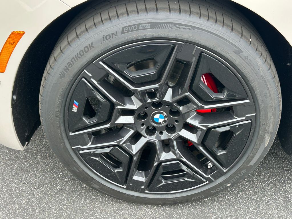 Thumbnail: 2026 BMW iX - 9