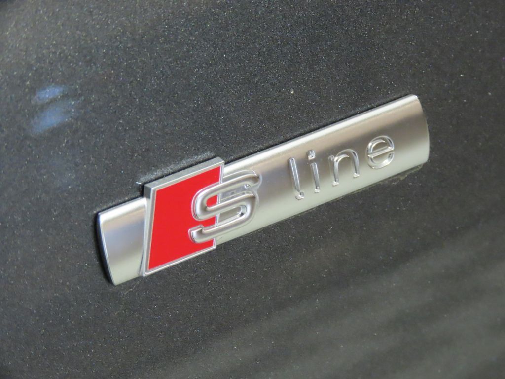 Thumbnail: 2026 Audi Q7 - 11