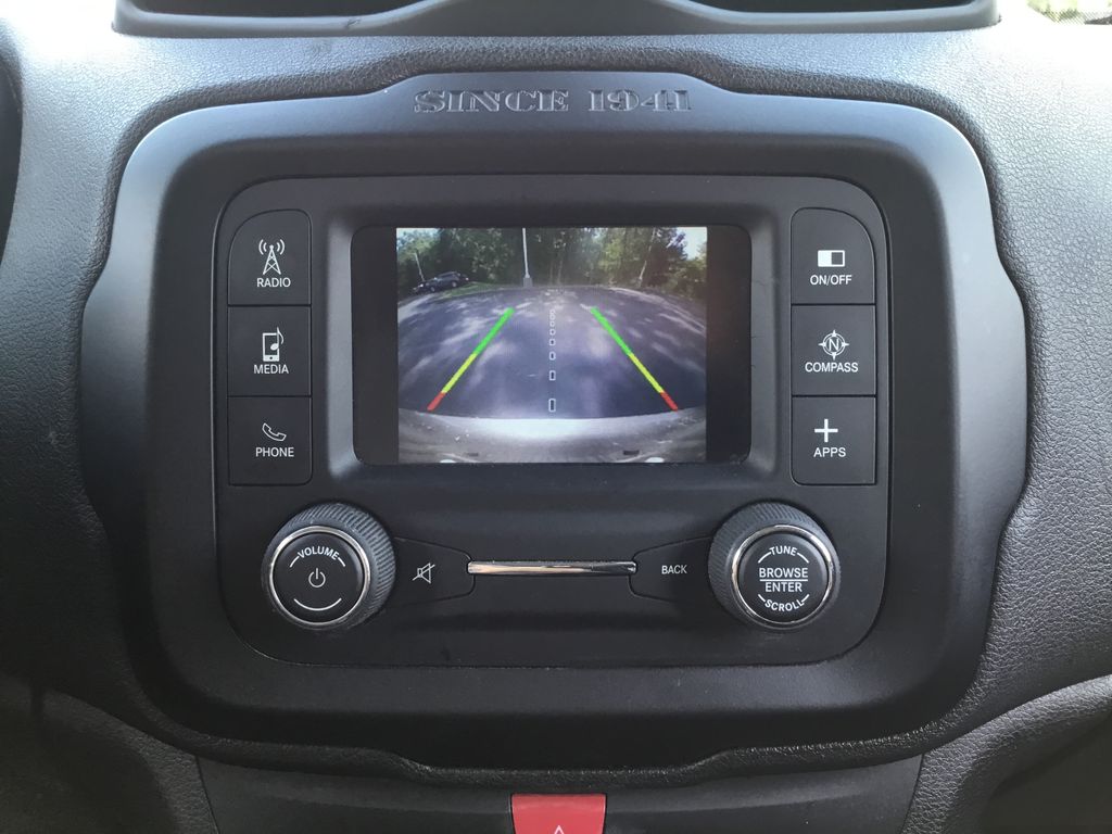 Thumbnail: 2016 Jeep Renegade - 11