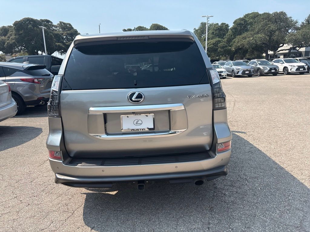 Thumbnail: 2023 Lexus GX - 4