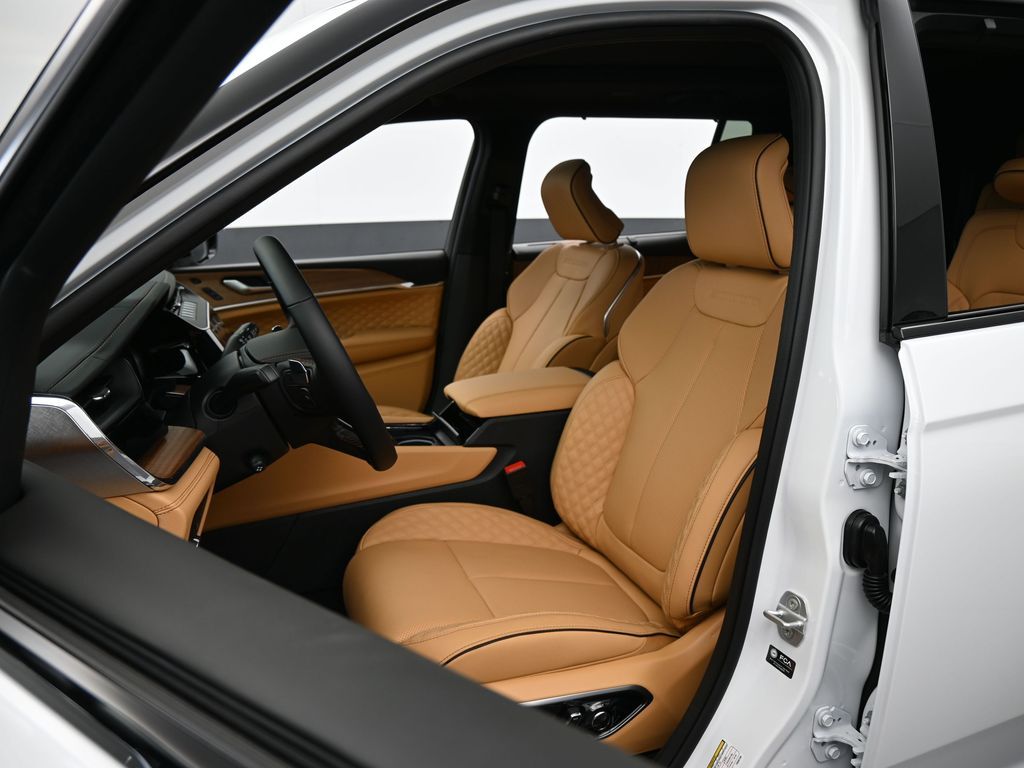 New 2026 Bright White Clearcoat Jeep Summit image 10