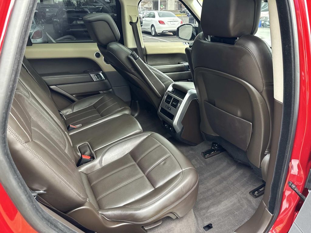 Thumbnail: 2019 Land Rover Range Rover Sport - 25