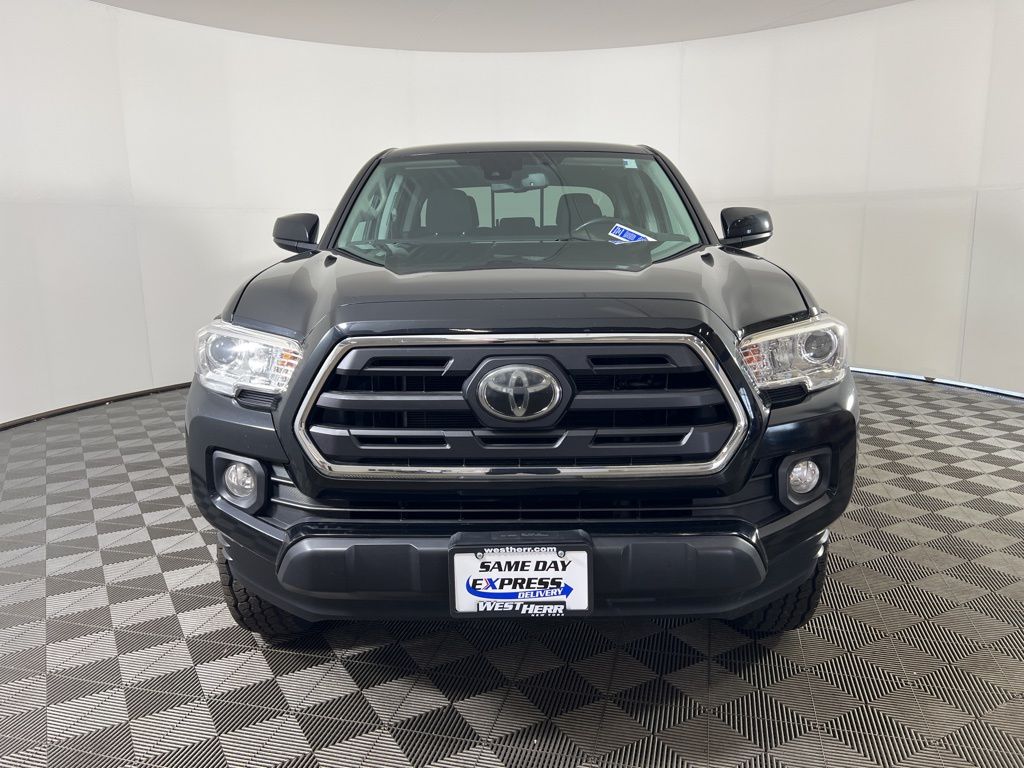 Used 2019 Black Toyota SR5 image 10
