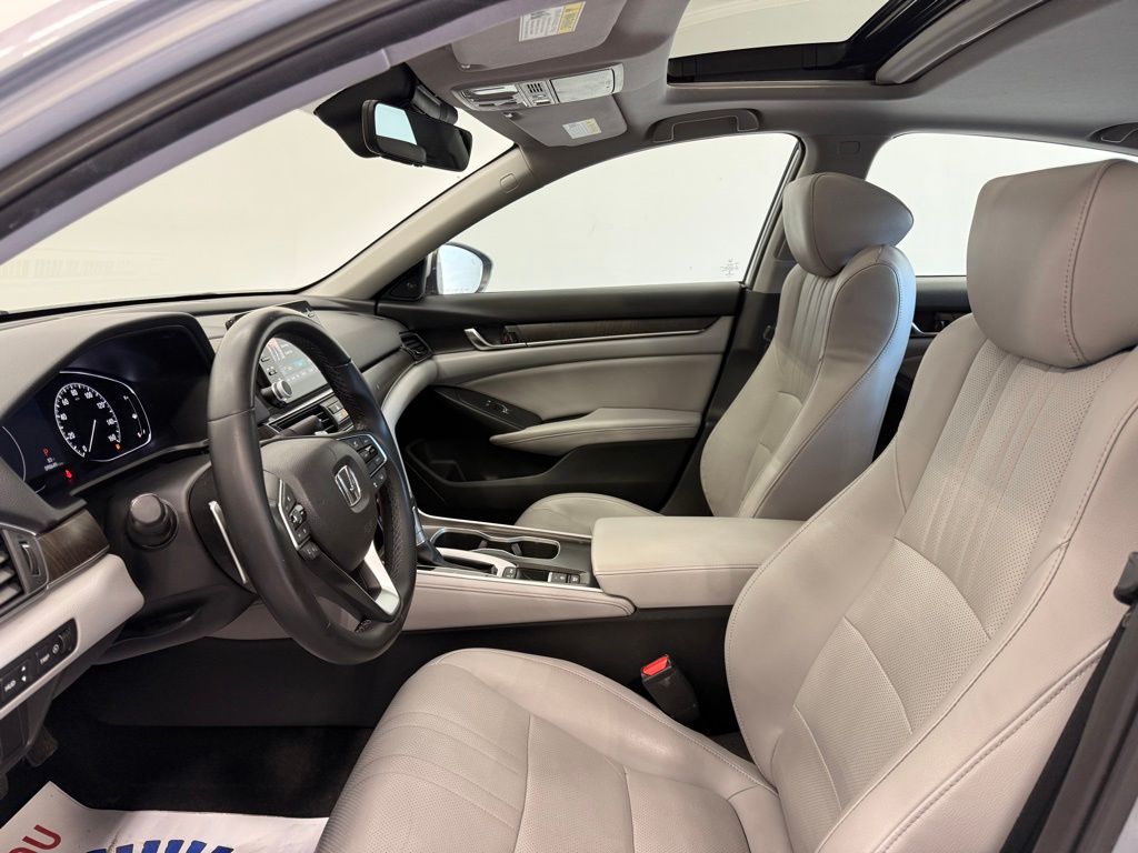 Thumbnail: 2018 Honda Accord - 12