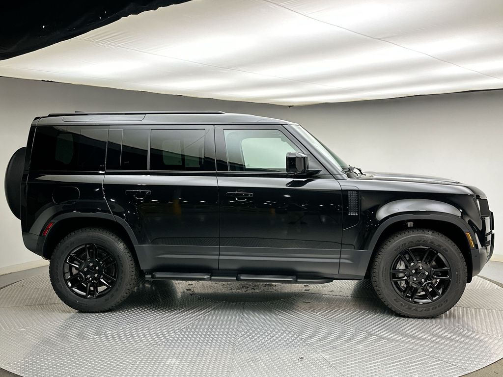 Thumbnail: 2026 Land Rover Defender - 4