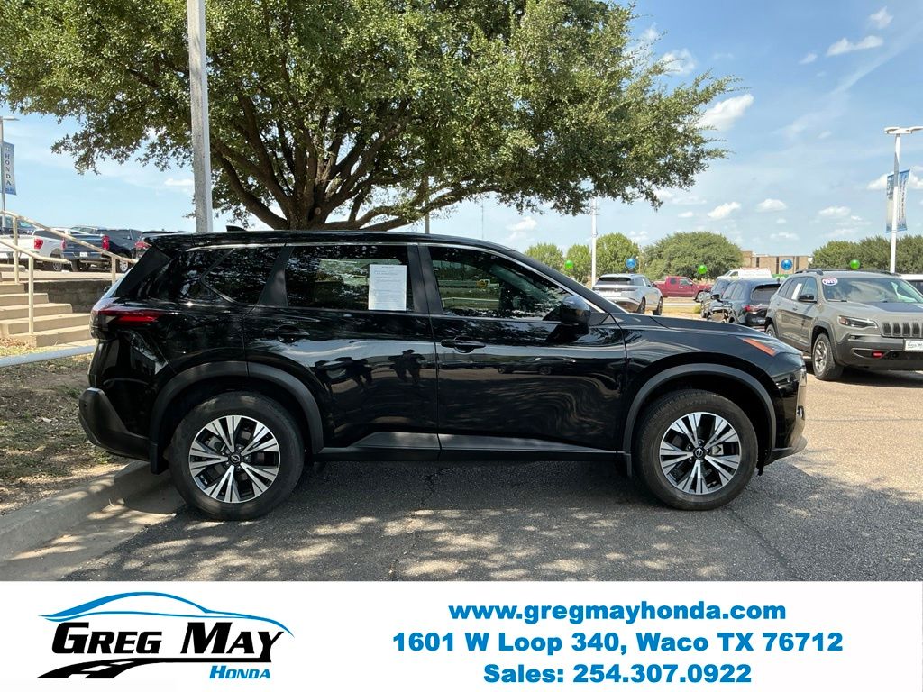 2023 Nissan Rogue SV - 8