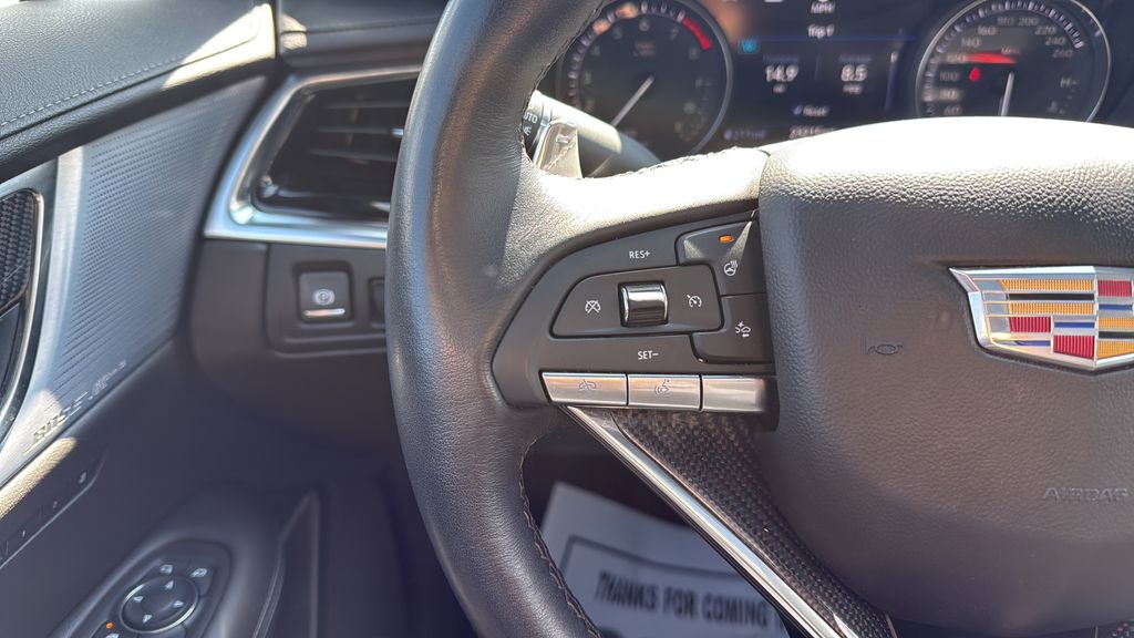 2024 Cadillac XT6
