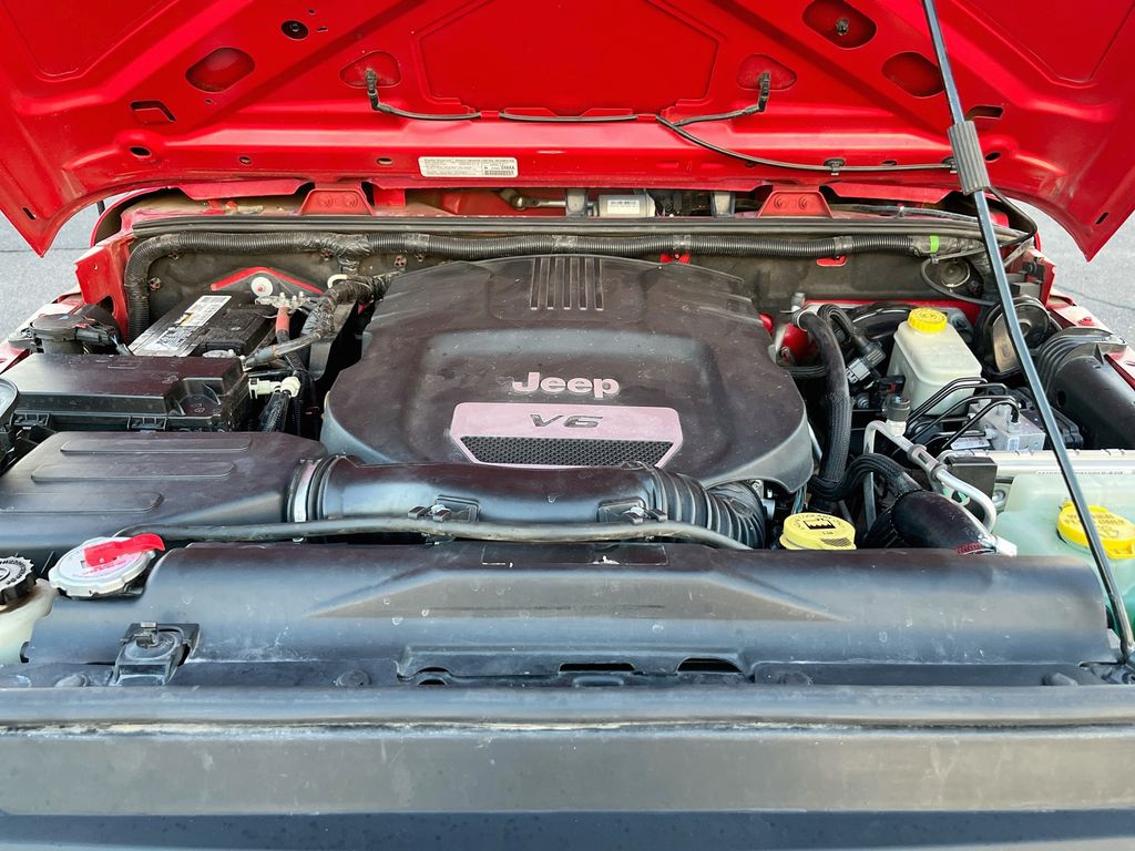 Used 2014 Red Jeep Sport image 25